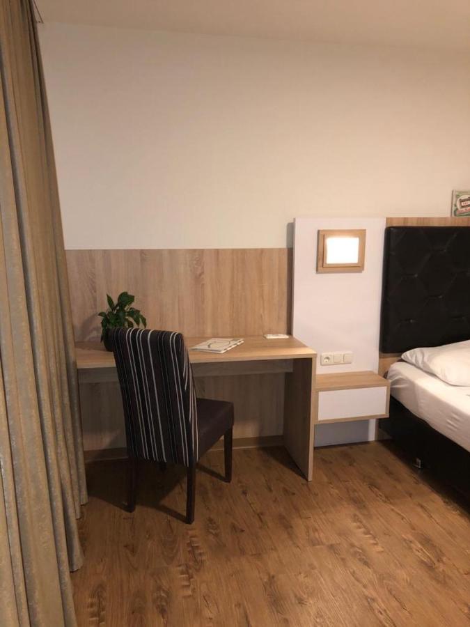 Gastehaus Penny Rooms N 哈莱恩 外观 照片