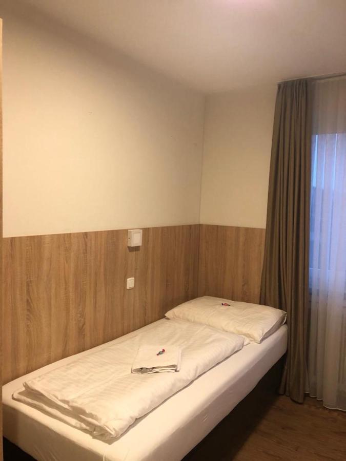 Gastehaus Penny Rooms N 哈莱恩 外观 照片