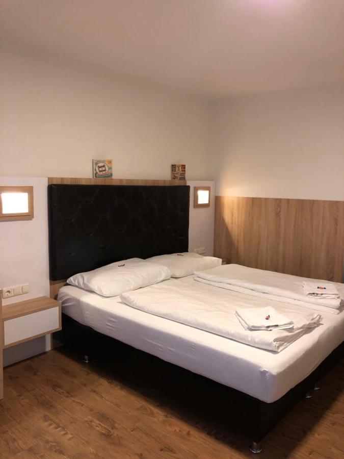 Gastehaus Penny Rooms N 哈莱恩 外观 照片