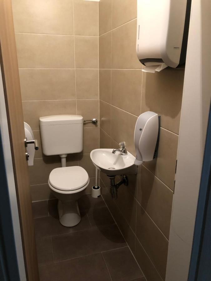 Gastehaus Penny Rooms N 哈莱恩 外观 照片